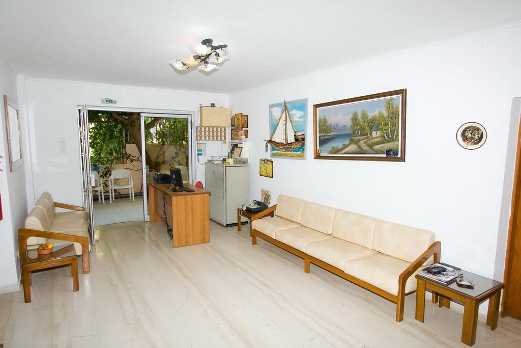 Valkaniotis Apartments ルトラ・エディプソス エクステリア 写真