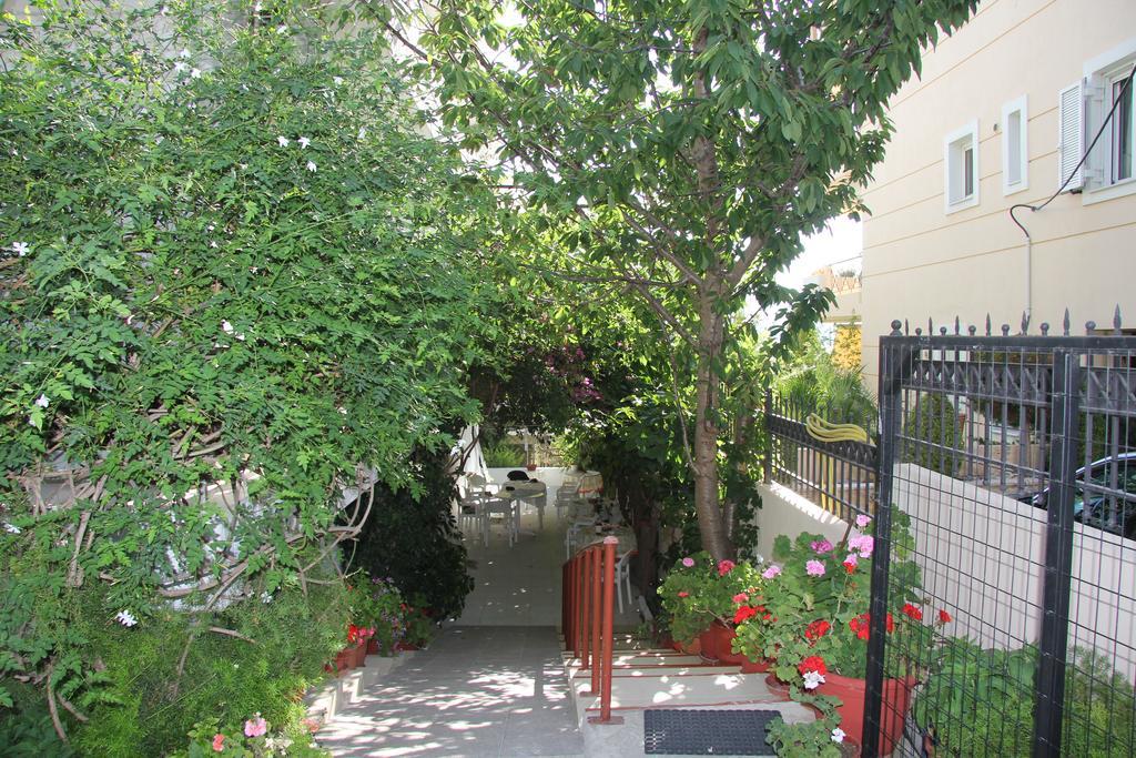 Valkaniotis Apartments ルトラ・エディプソス エクステリア 写真